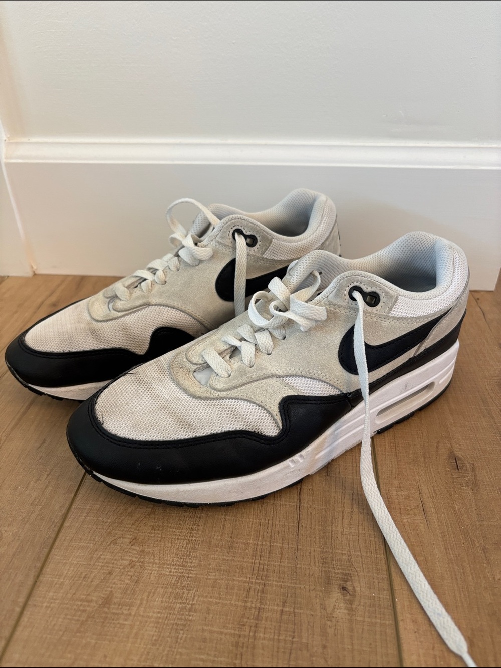 Men’s Nike Air Max size 8.5